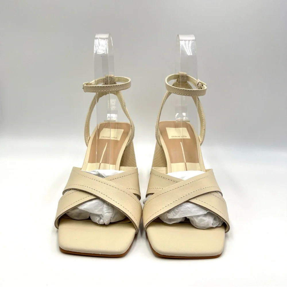Dolce Vita Womens 7‎ 7M Tiki Cream Leather Square Toe Block Heels Sandals Shoes